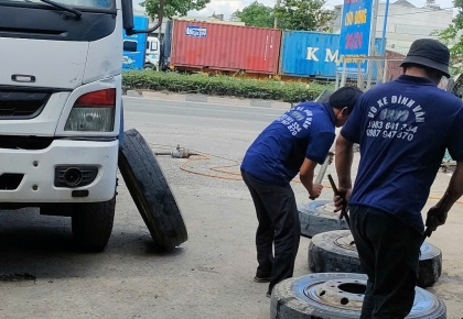 Lý Do Nên Chọn Vá Vỏ Lưu Động Thay Vì Mang Xe Đến Gara