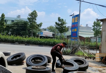 Dịch Vụ Vá Vỏ Xe Ô Tô Lưu Động Bình Dương: Giải Pháp Cứu Nguy 24/7