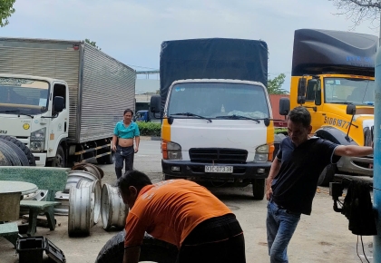 ❓ Vá vỏ xe ô tô lưu động có xử lý được vết nứt lớn không?