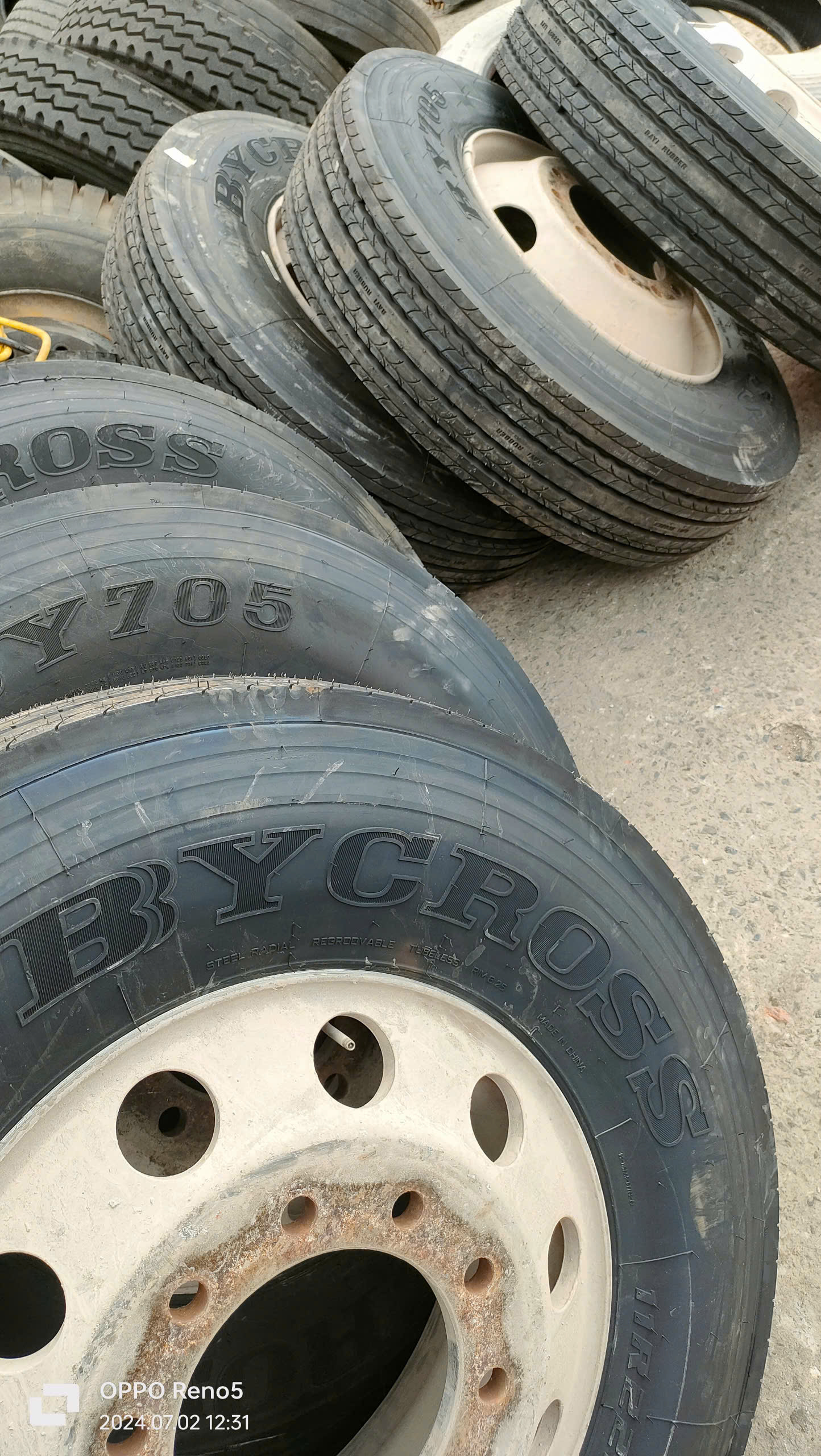 Dấu Hiệu Cần Thay Lốp Xe Ngay – Đừng Để Xảy Ra Tai Nạn Đáng Tiếc